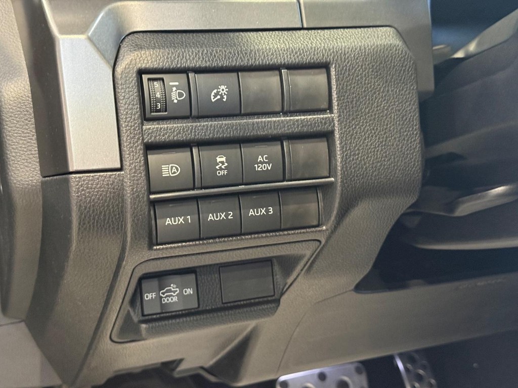 Toyota Tacoma 4WD Vehicle Image 18