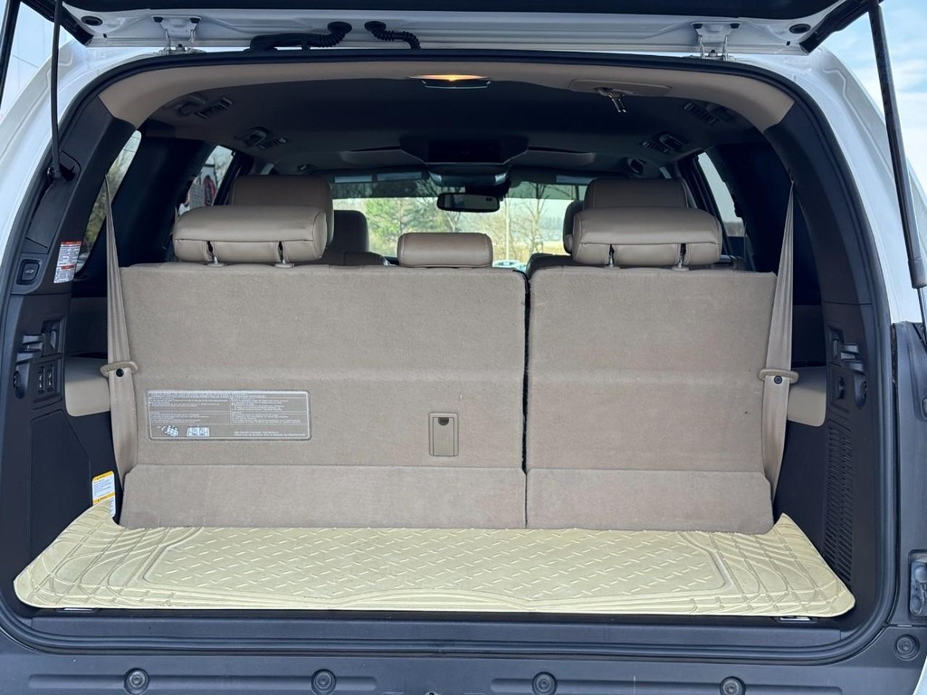 Toyota Sequoia Vehicle Image 5