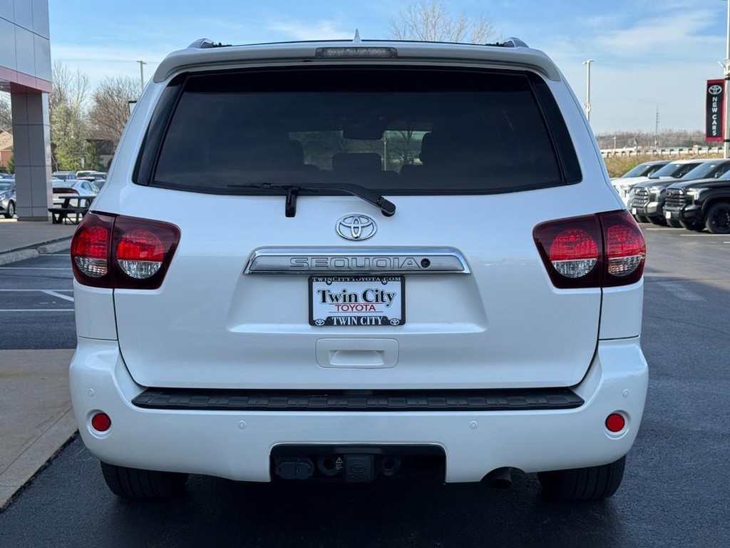 Toyota Sequoia Vehicle Image 6