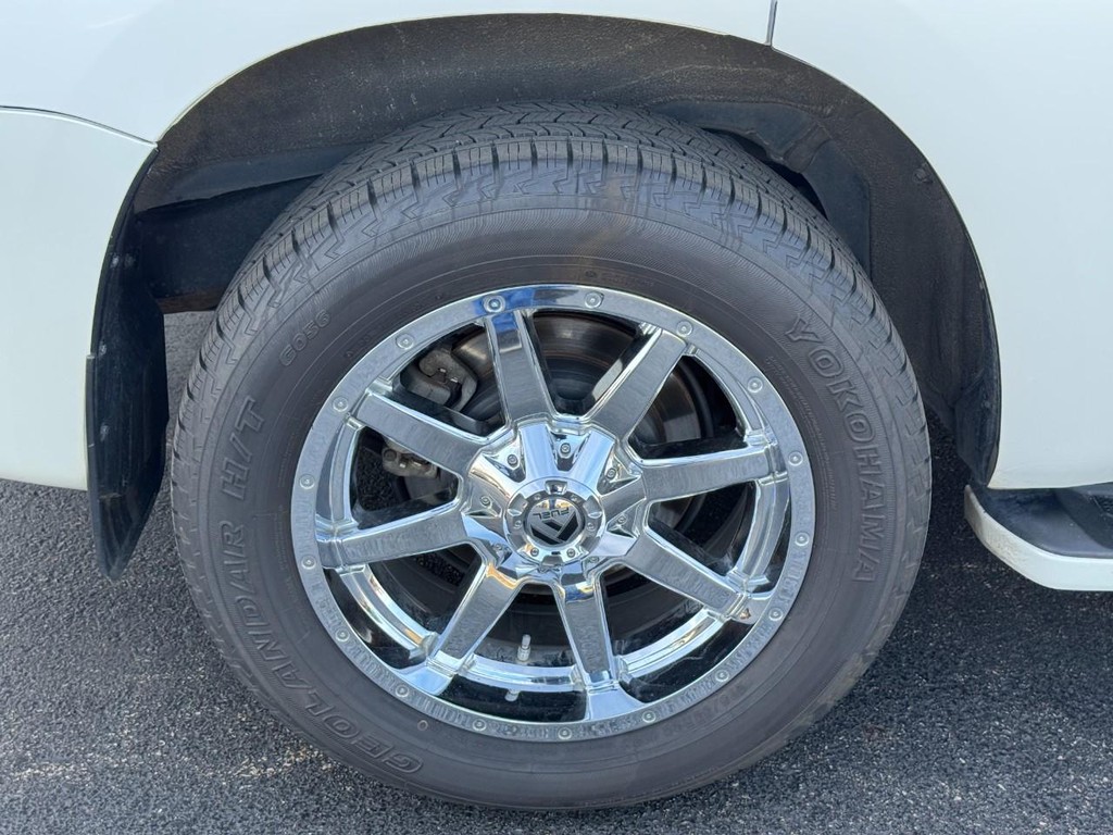 Toyota Sequoia Vehicle Image 10