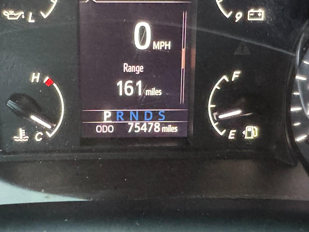 Toyota Sequoia Vehicle Image 23