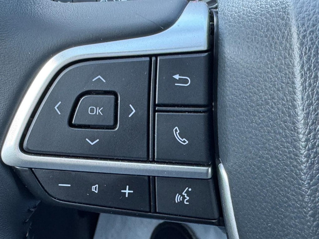 Toyota Highlander Vehicle Image 17