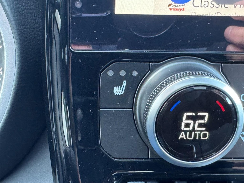 Toyota Highlander Vehicle Image 21