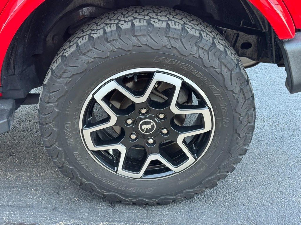 Ford Bronco Vehicle Image 7