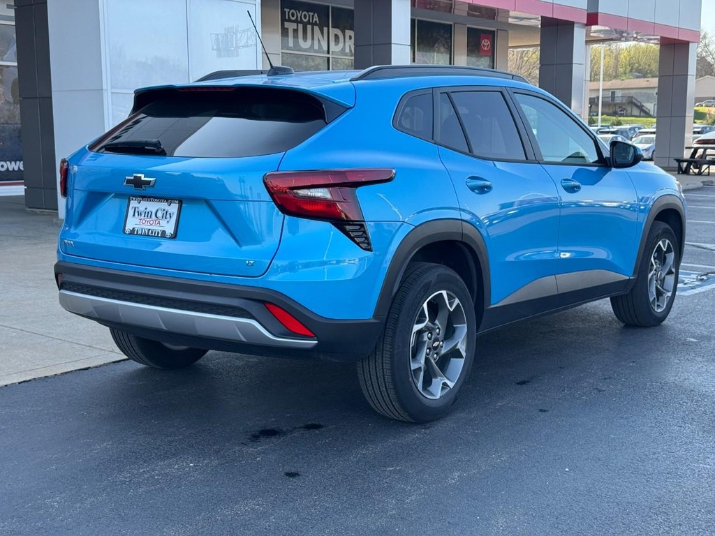 Chevrolet Trax Vehicle Image 3