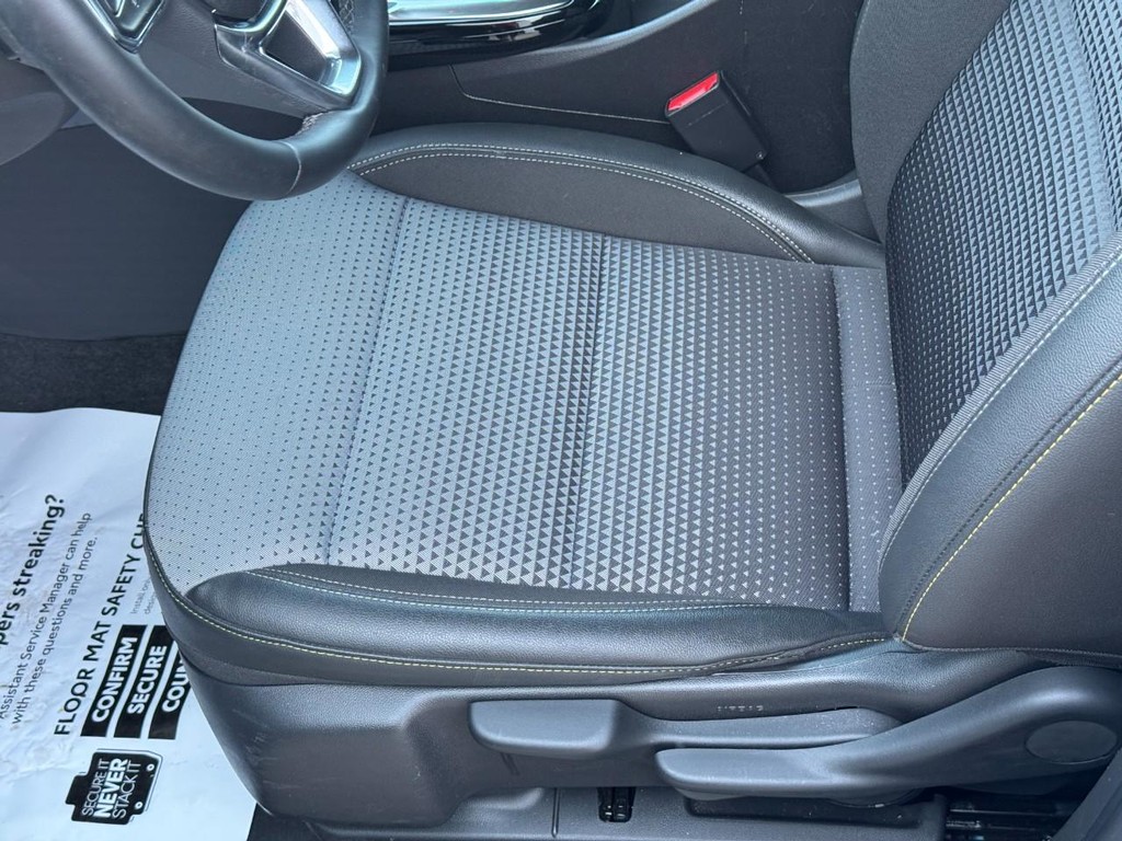 Chevrolet Trax Vehicle Image 16