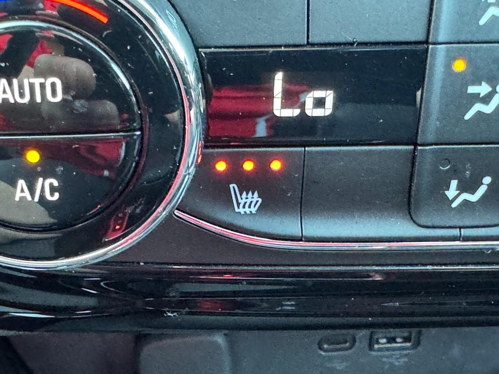 Chevrolet Trax Vehicle Image 21