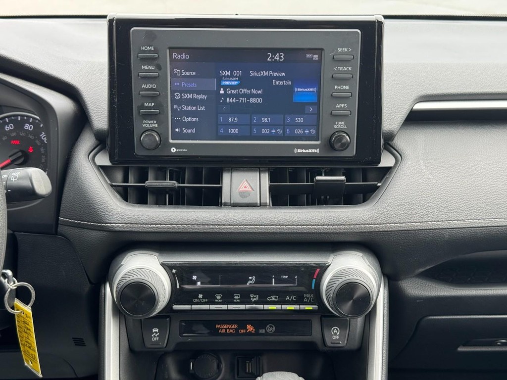 Toyota RAV4 Vehicle Image 14