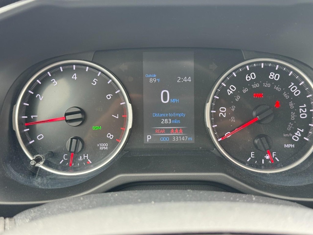 Toyota RAV4 Vehicle Image 19