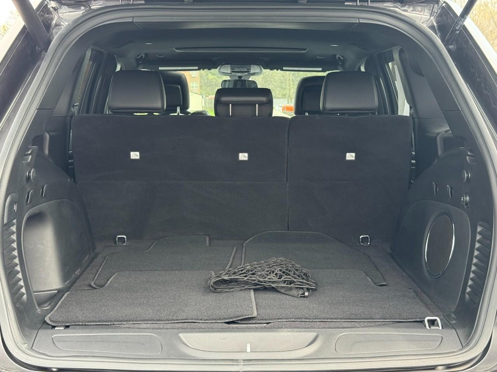 Jeep Grand Cherokee Vehicle Image 4