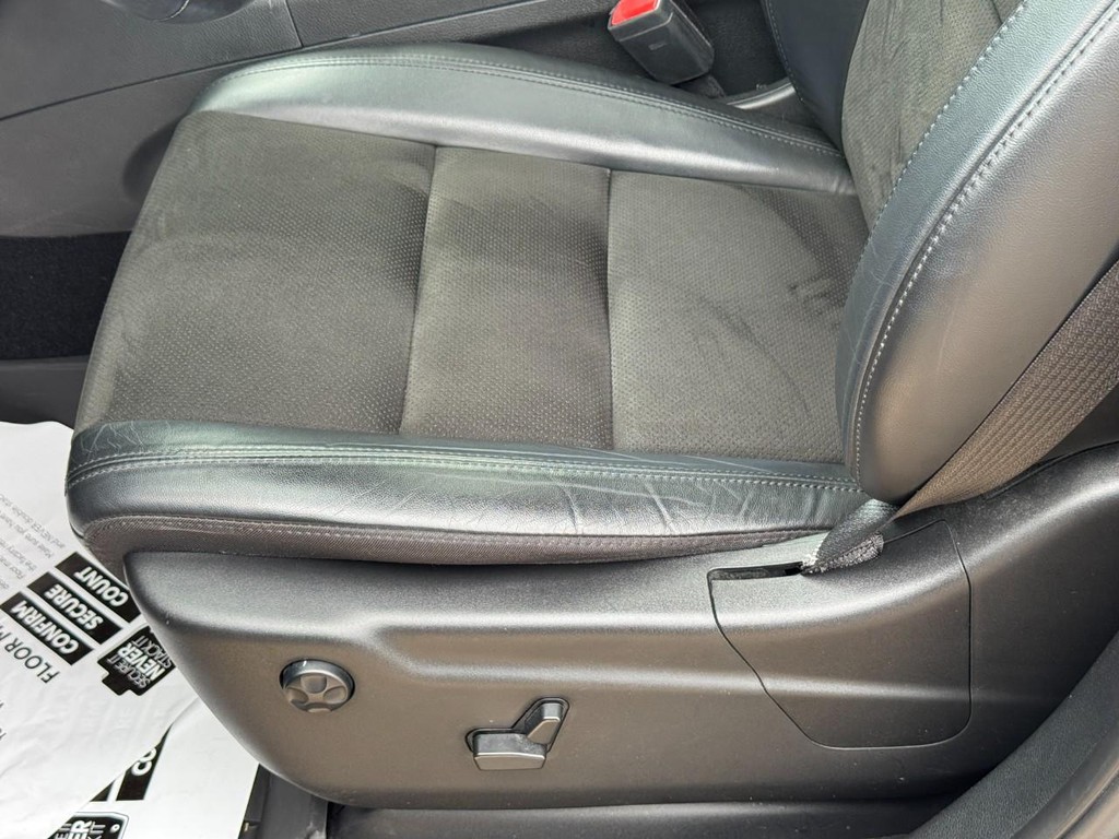 Jeep Grand Cherokee Vehicle Image 15