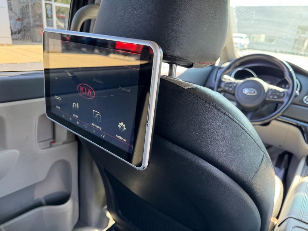 Kia Sedona Vehicle Image 16