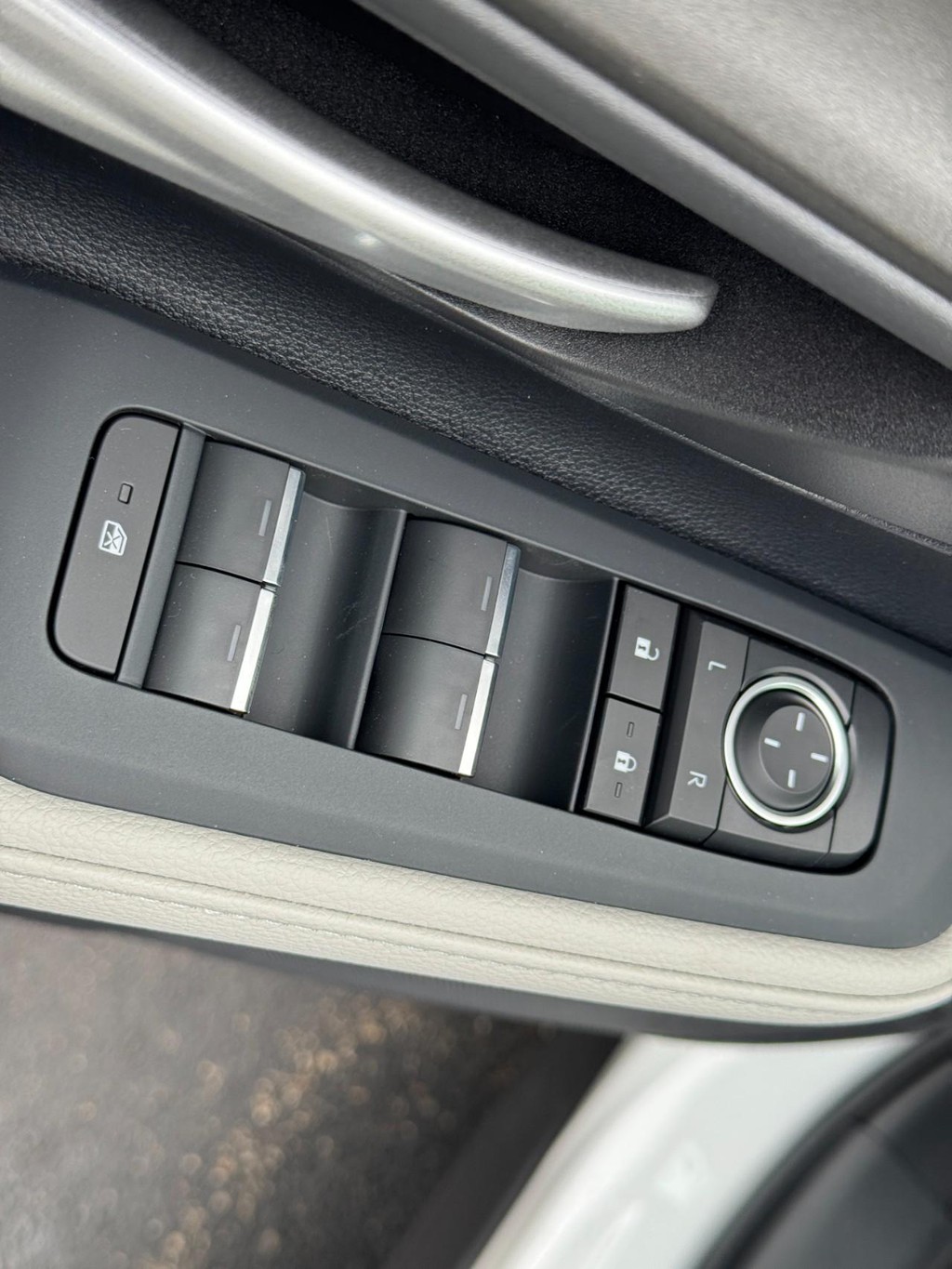 Toyota Grand Highlander Vehicle Image 10