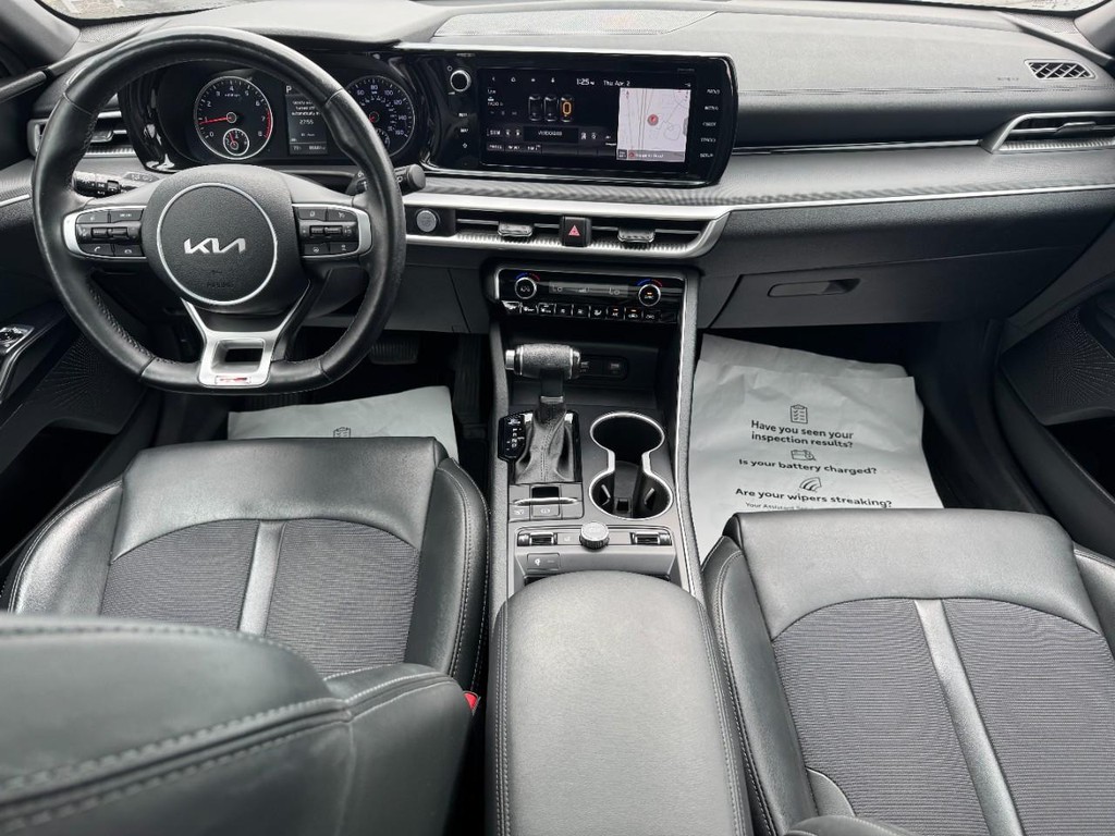 Kia K5 Vehicle Image 13
