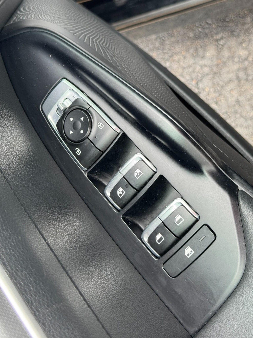 Kia K5 Vehicle Image 16