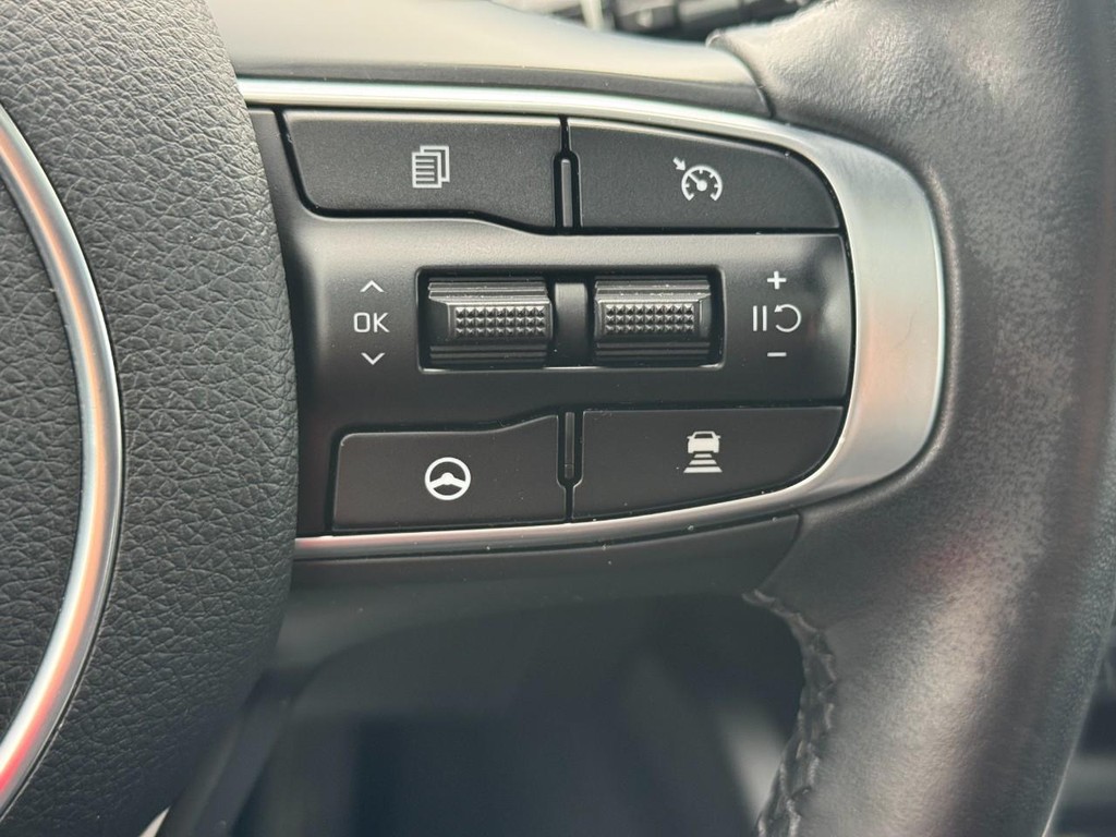 Kia K5 Vehicle Image 19