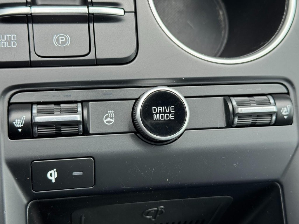 Kia K5 Vehicle Image 22