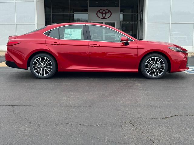 Toyota Camry Vehicle Image 2