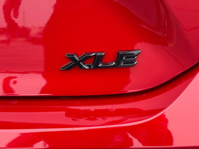 Toyota Camry Vehicle Image 4