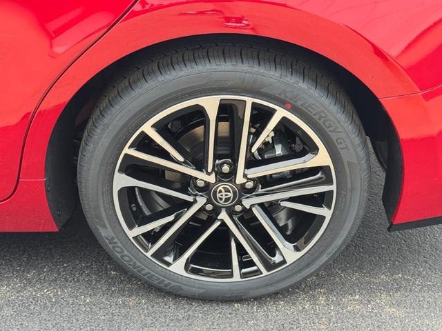 Toyota Camry Vehicle Image 5