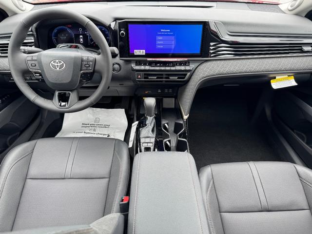 Toyota Camry Vehicle Image 7