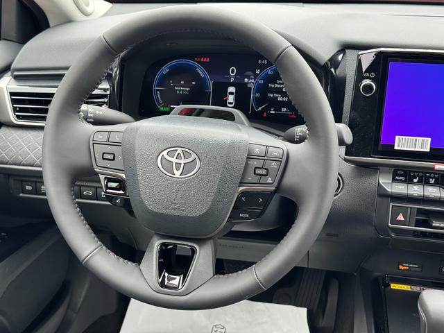 Toyota Camry Vehicle Image 8