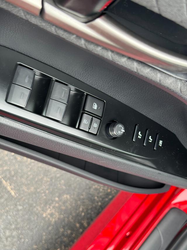 Toyota Camry Vehicle Image 10