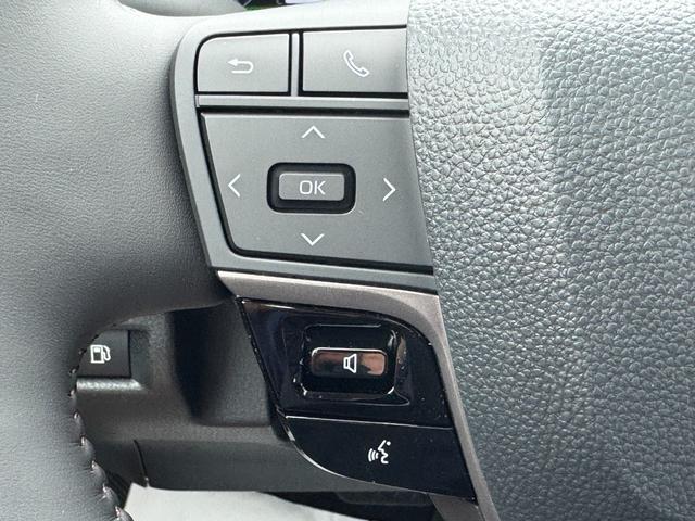 Toyota Camry Vehicle Image 13