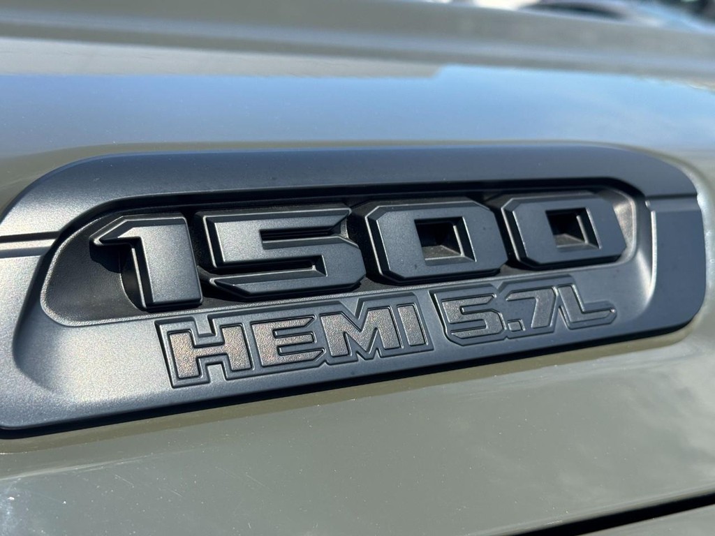 Ram 1500 Vehicle Image 12