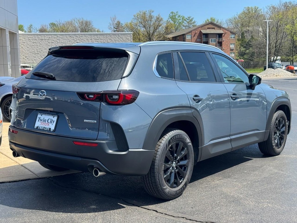 Mazda CX-50 Vehicle Image 3