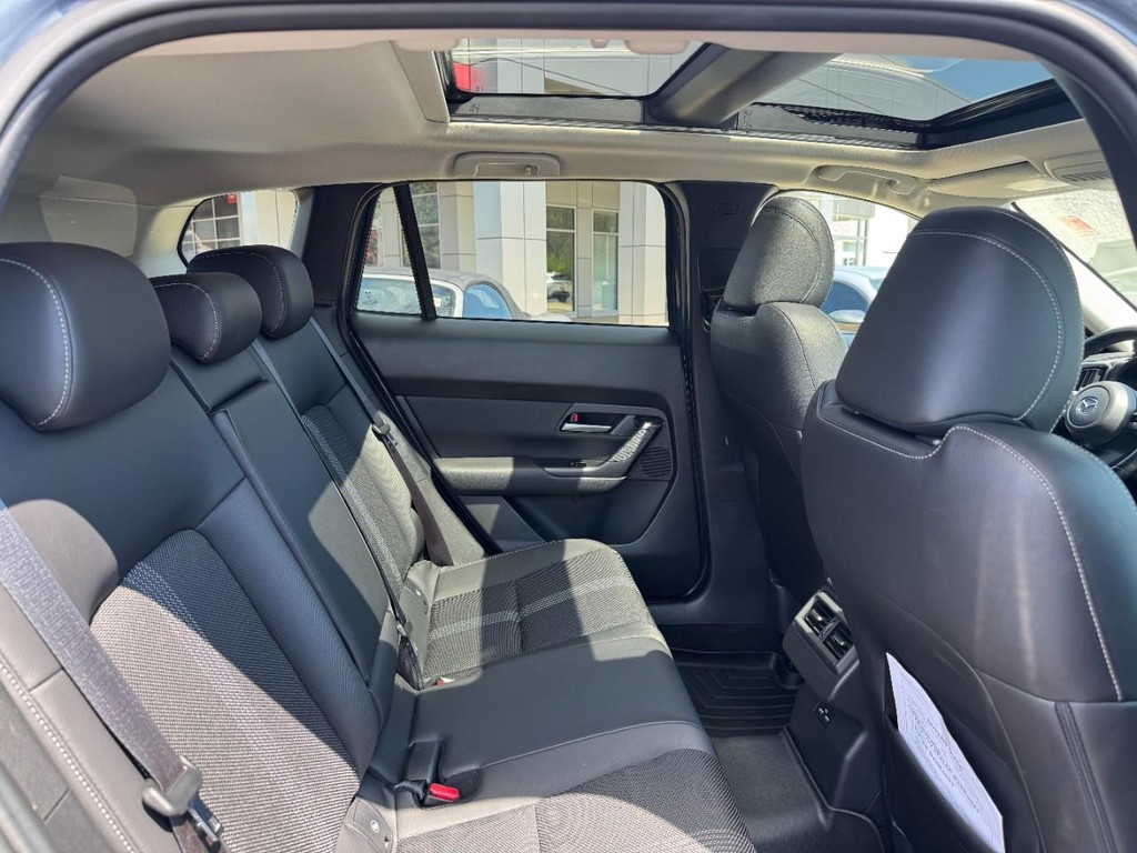 Mazda CX-50 Vehicle Image 11