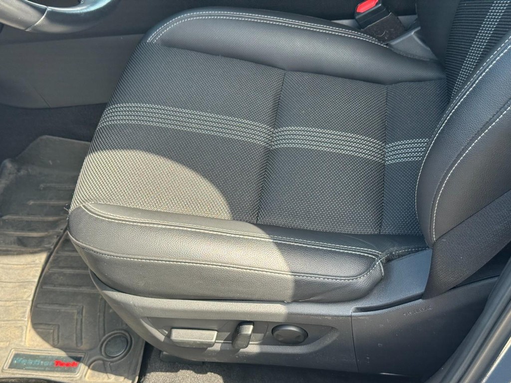 Mazda CX-50 Vehicle Image 22