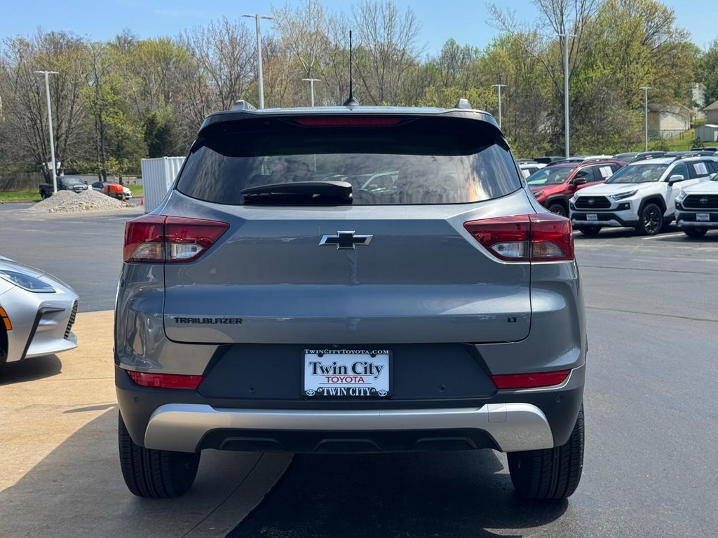 Chevrolet TrailBlazer Vehicle Image 5