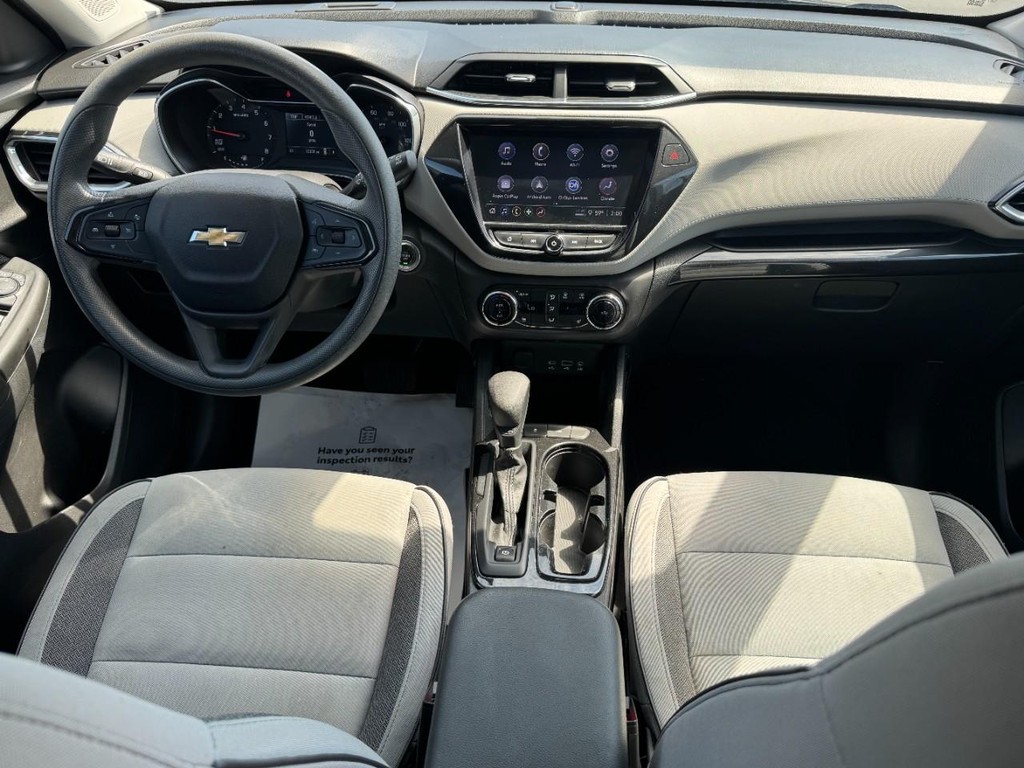 Chevrolet TrailBlazer Vehicle Image 12