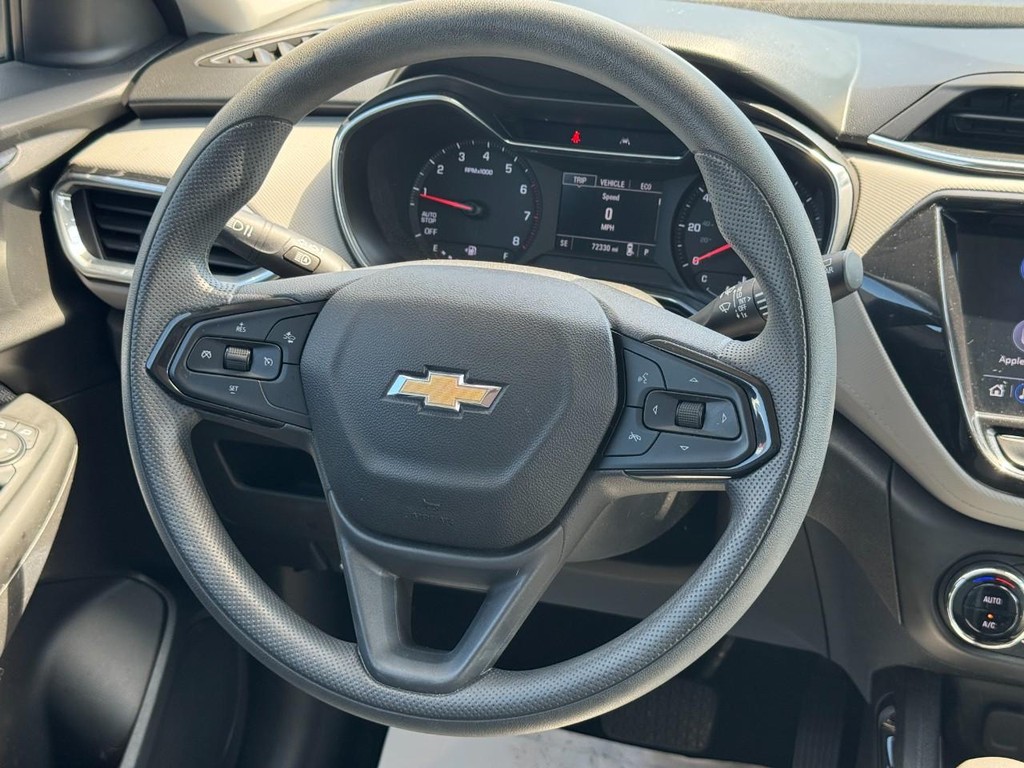 Chevrolet TrailBlazer Vehicle Image 13