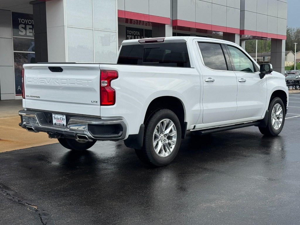 Chevrolet Silverado 1500 Vehicle Image 3
