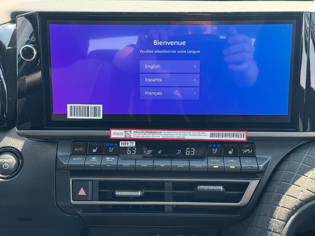 Toyota Camry Vehicle Image 9