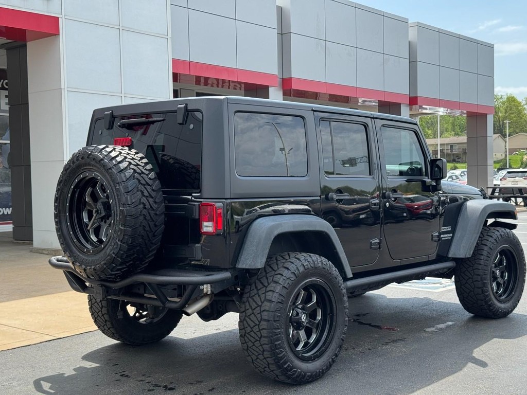 Jeep Wrangler Unlimited Vehicle Image 3