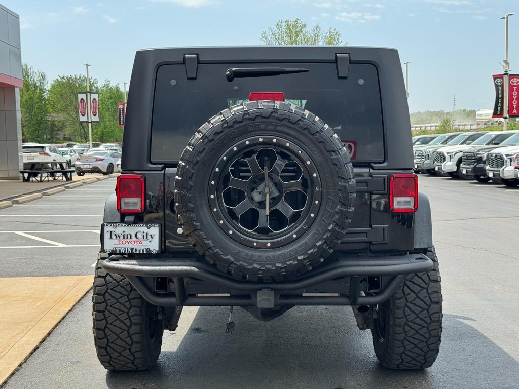 Jeep Wrangler Unlimited Vehicle Image 5