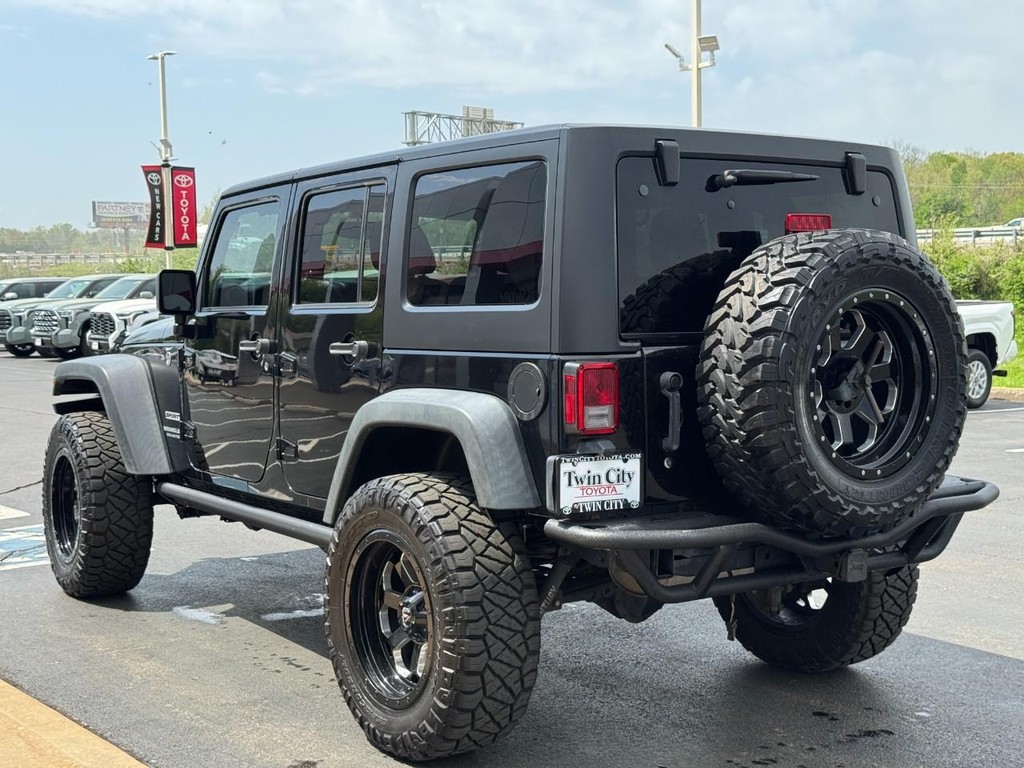 Jeep Wrangler Unlimited Vehicle Image 6