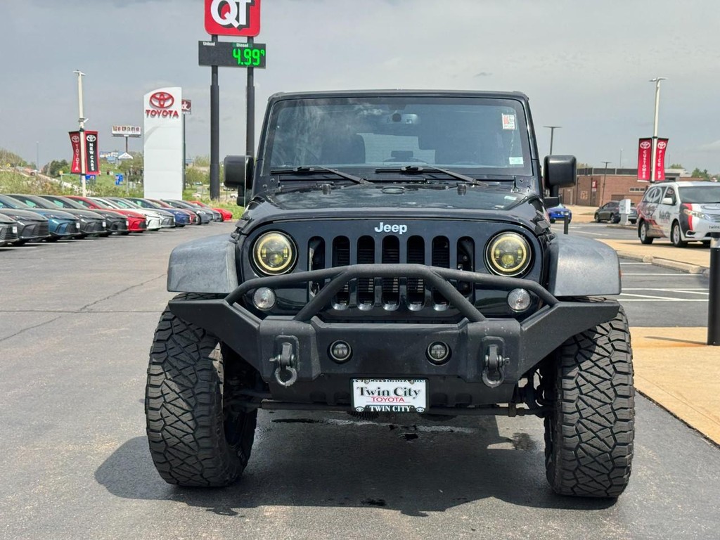 Jeep Wrangler Unlimited Vehicle Image 9