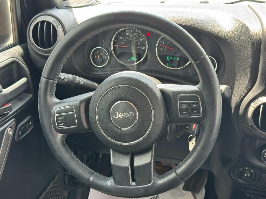 Jeep Wrangler Unlimited Vehicle Image 13