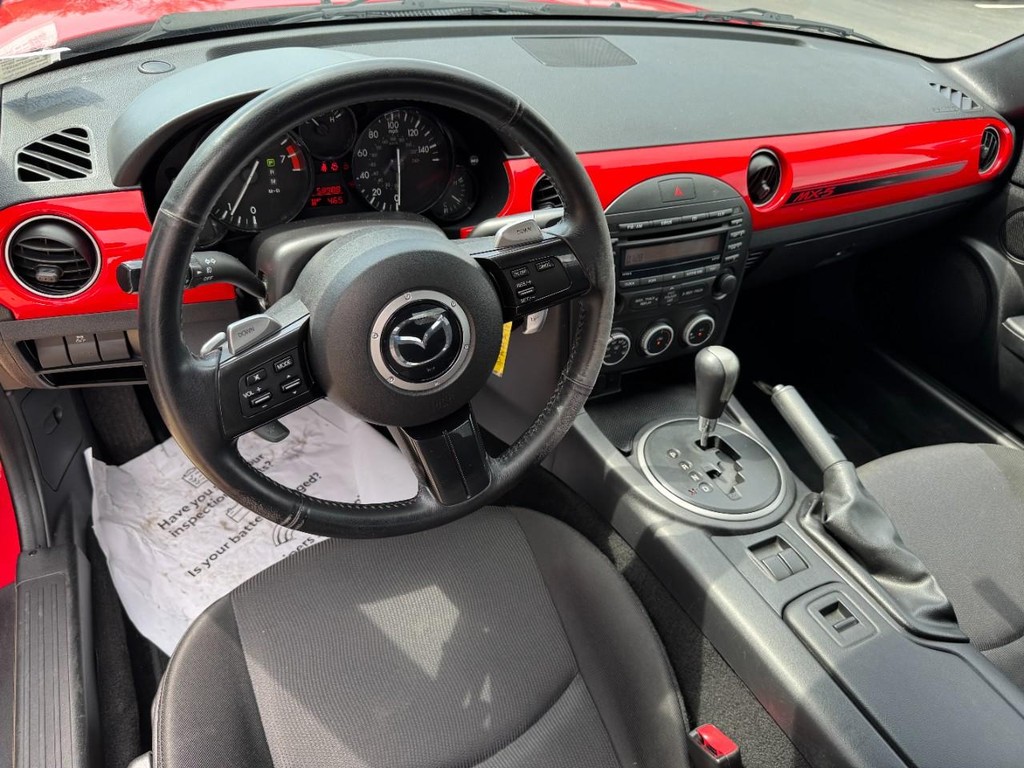 Mazda MX-5 Miata Vehicle Image 13
