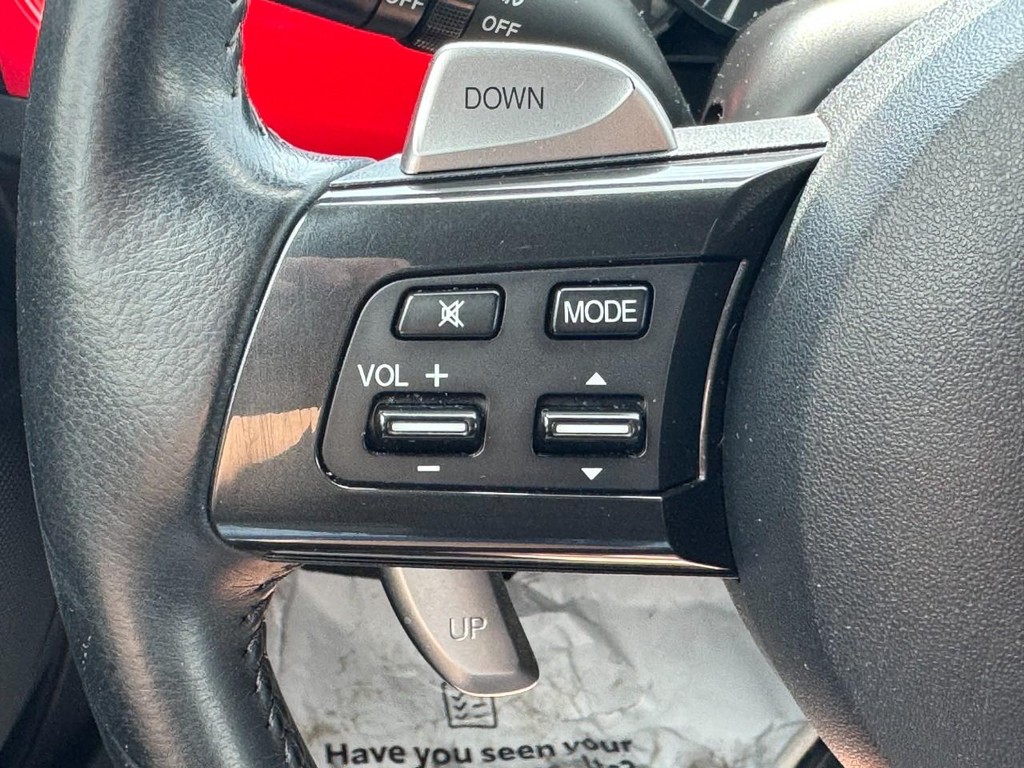 Mazda MX-5 Miata Vehicle Image 16