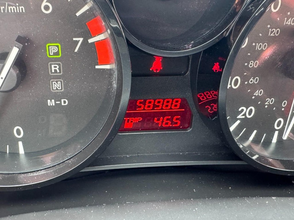 Mazda MX-5 Miata Vehicle Image 19