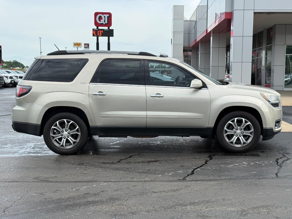 GMC Acadia Vehicle Image 2