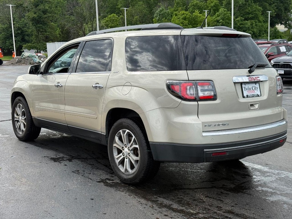 GMC Acadia Vehicle Image 6