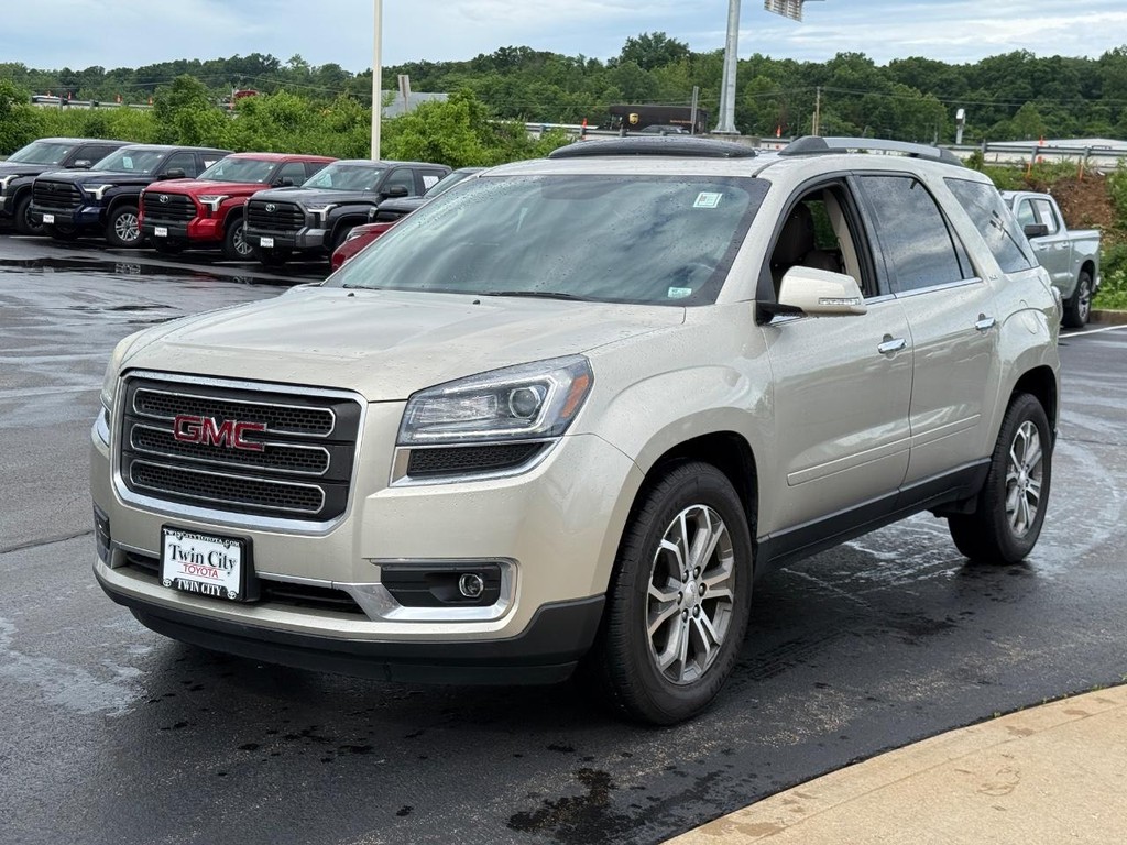 GMC Acadia Vehicle Image 8
