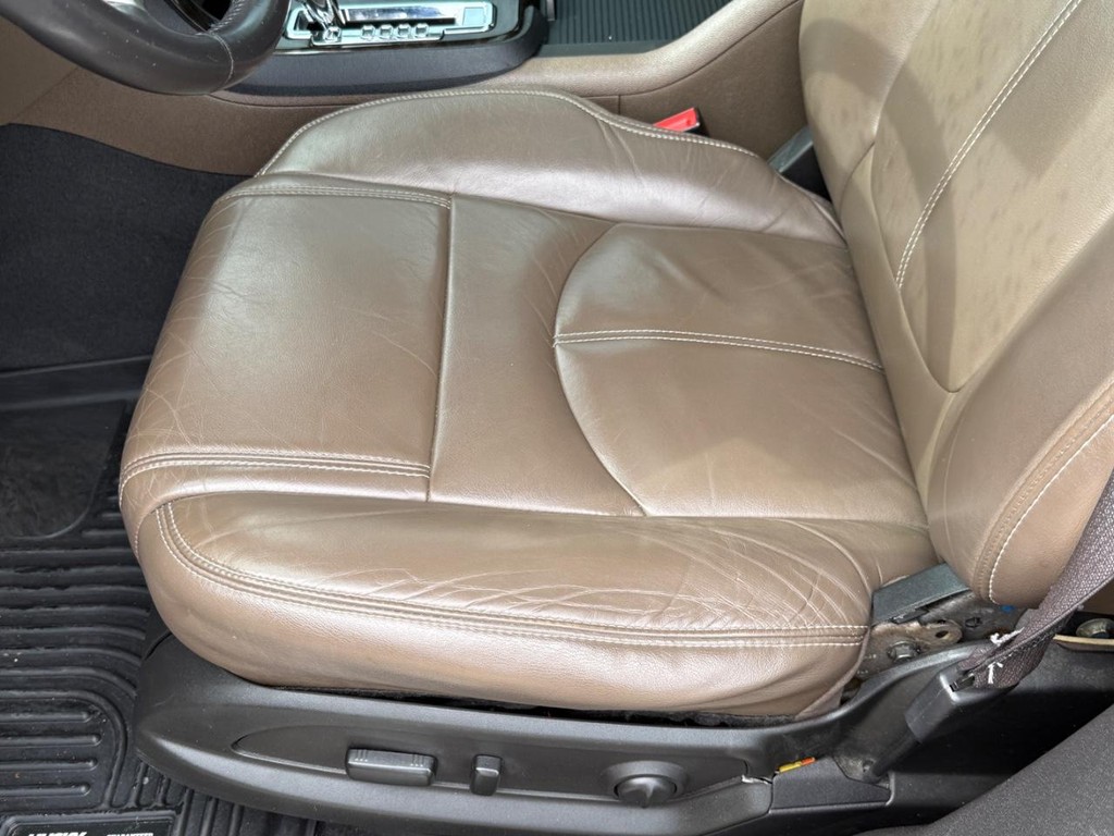 GMC Acadia Vehicle Image 19