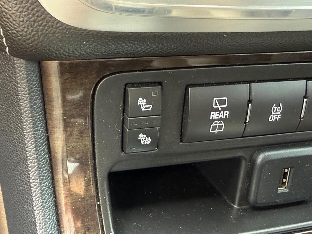 GMC Acadia Vehicle Image 26
